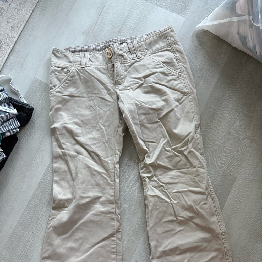 Vintage Abercrombie & Fitch women’s Chino Pants in Light Tan